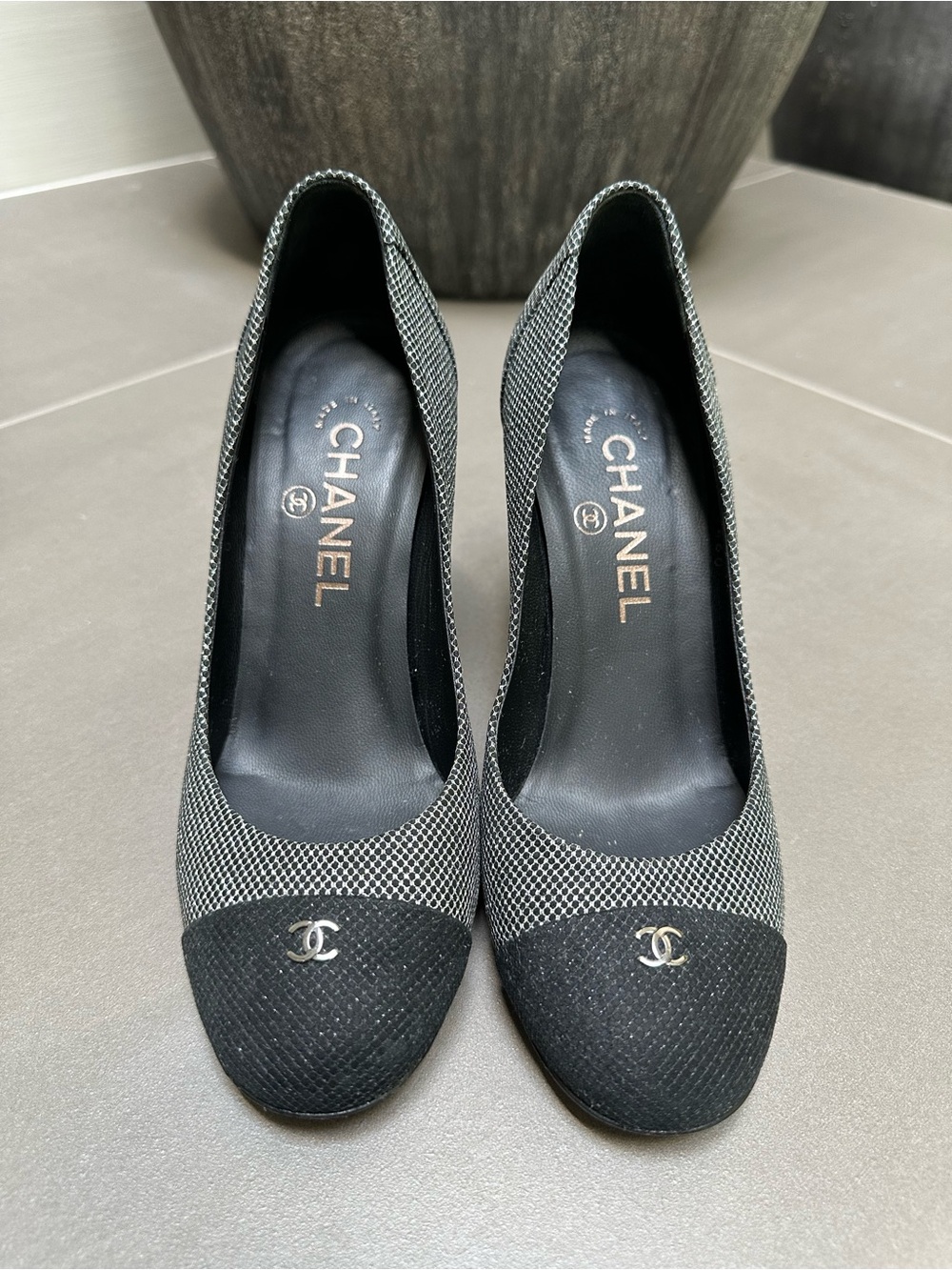 CHANEL Black/Silver Tweed Cap-Toe Pumps, CC Logo embellishment.